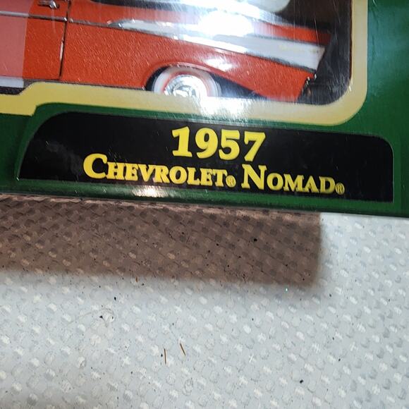 ROUGH TOUGH 1957 CHEVROLET NOMAD METAL CAR MODEL - Picture 4 of 10